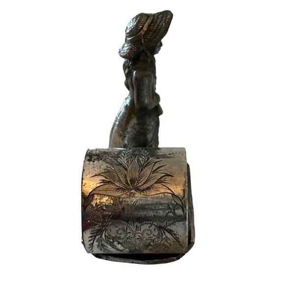 ANTIQUE AURORA S.P. MFG & CO. SILVERPLATE NAPKIN RING HOLDER 45 Victorian Girl - Picture 5 of 9